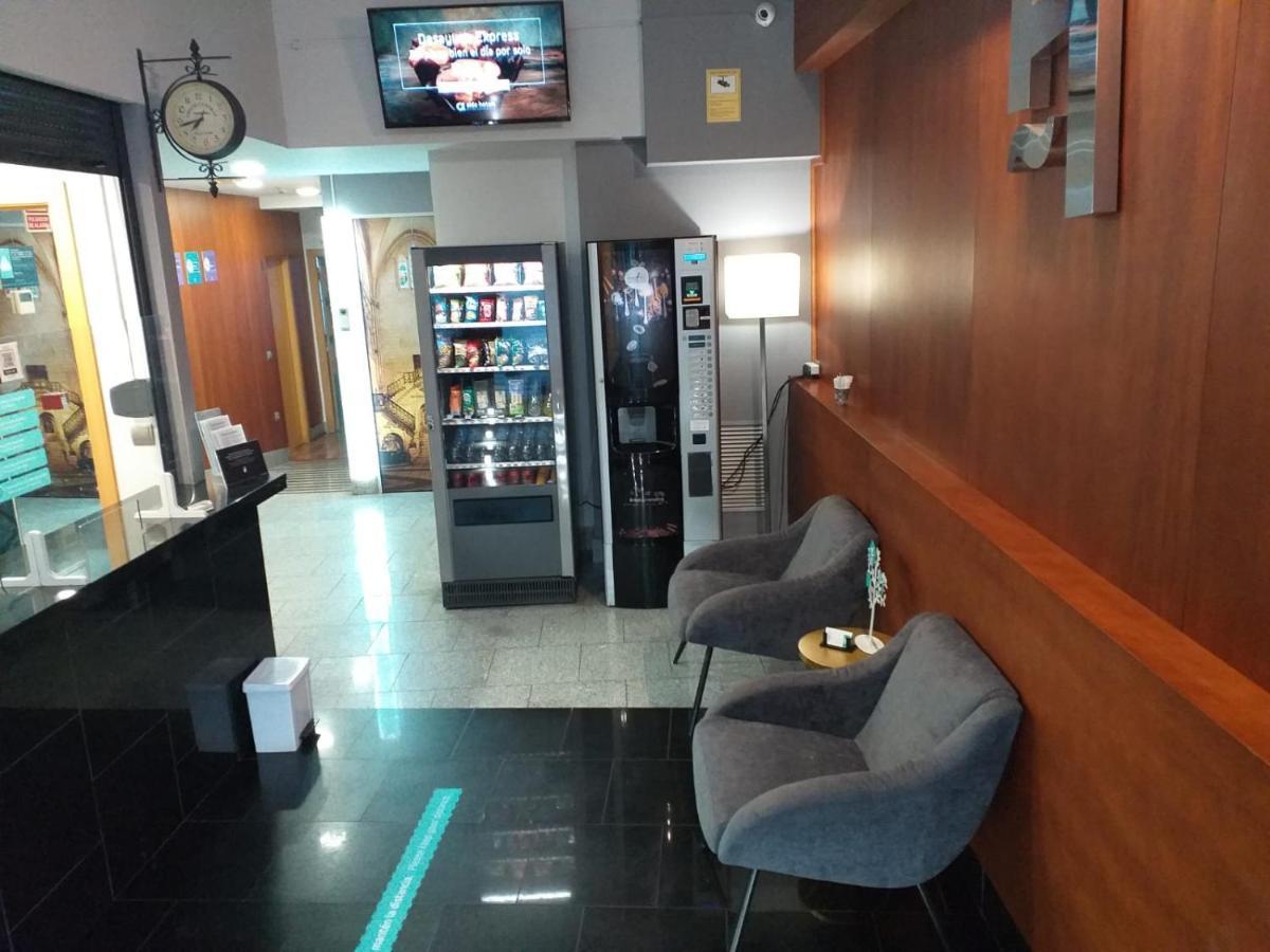 Hotel Alda Cardena Бургос Экстерьер фото